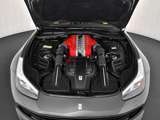 Ferrari GTC4 Lusso V12