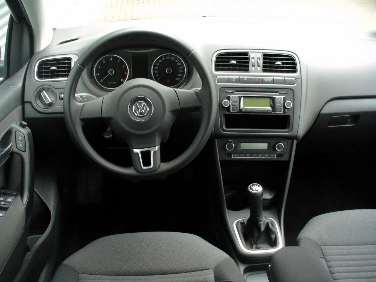 VOLKSWAGEN POLO 1.6 TDI - 5 PORTE - NEOPATENTATI
