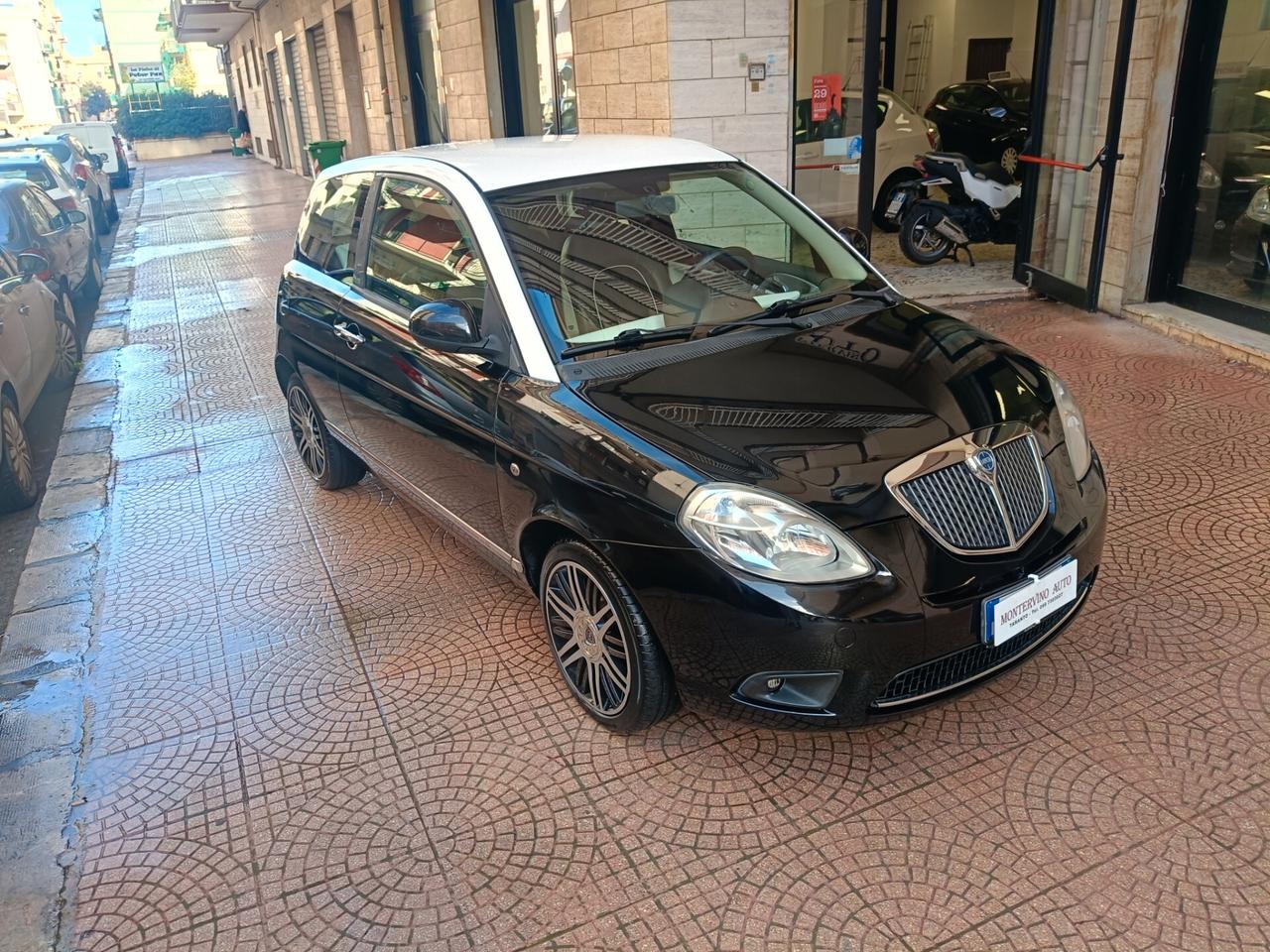 Lancia Ypsilon 1.2 Elle-Bicolor-BELLISSIMA-Euro4790-