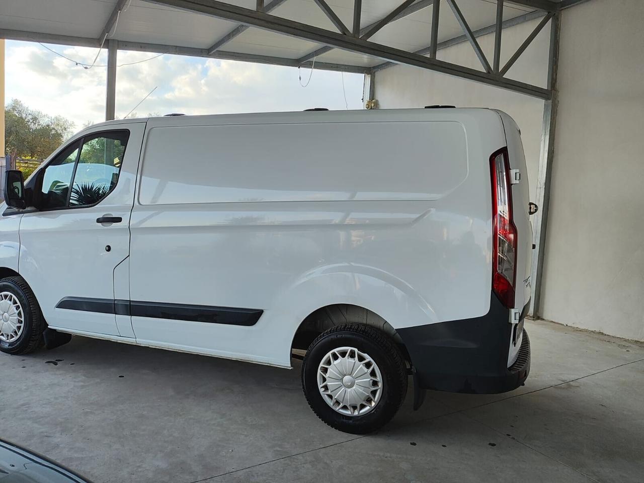 Ford Custom Tourneo Custom 2.2 TDCi 100CV