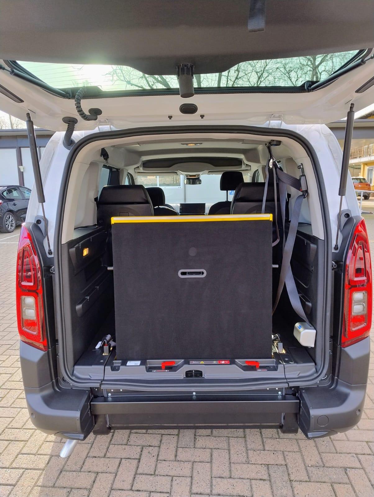 Fiat Doblo Trasporto Persone disabili Pronta Consegna