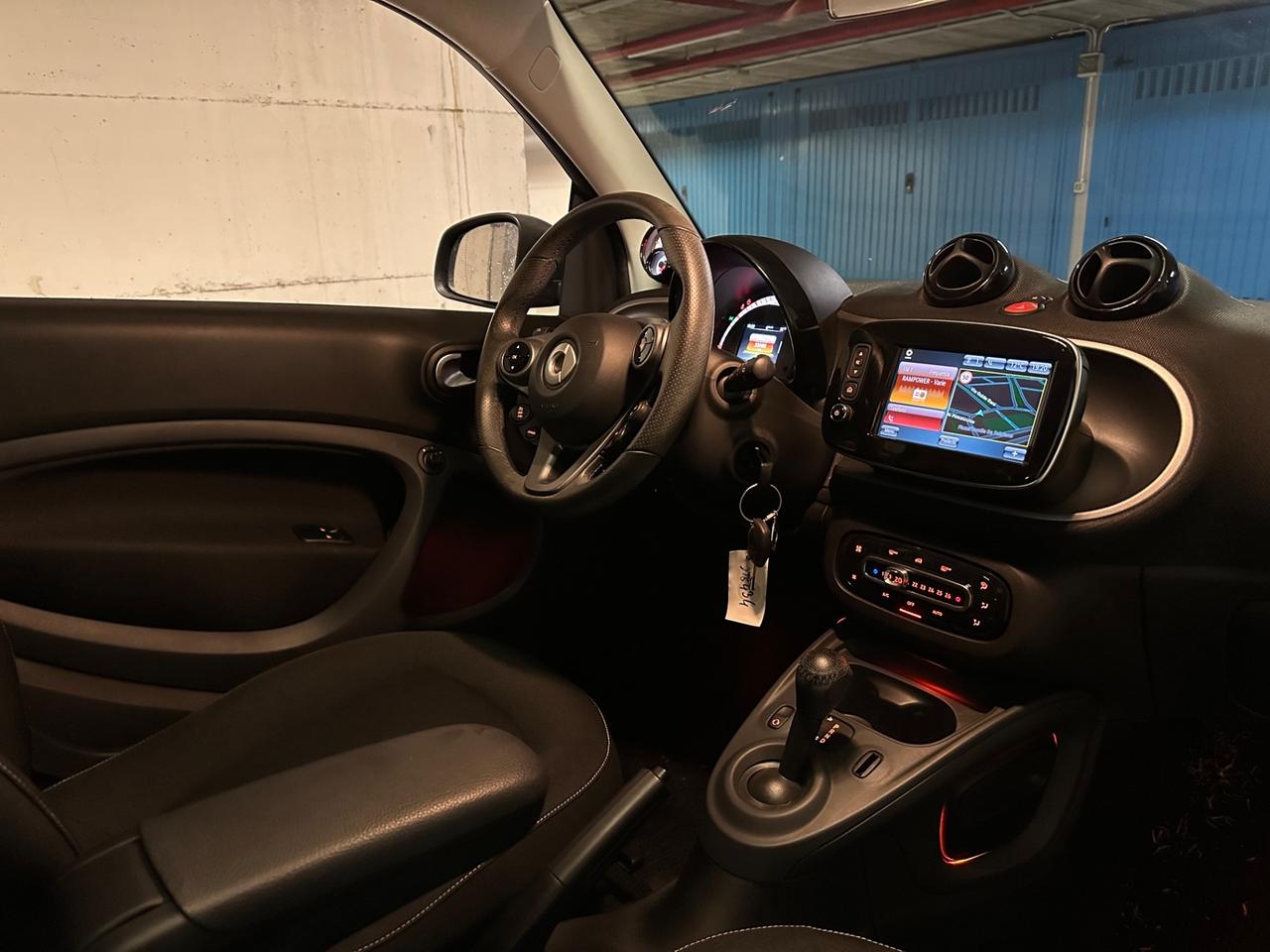 Smart ForTwo Superpassion LED NAVI RETROCAMERA