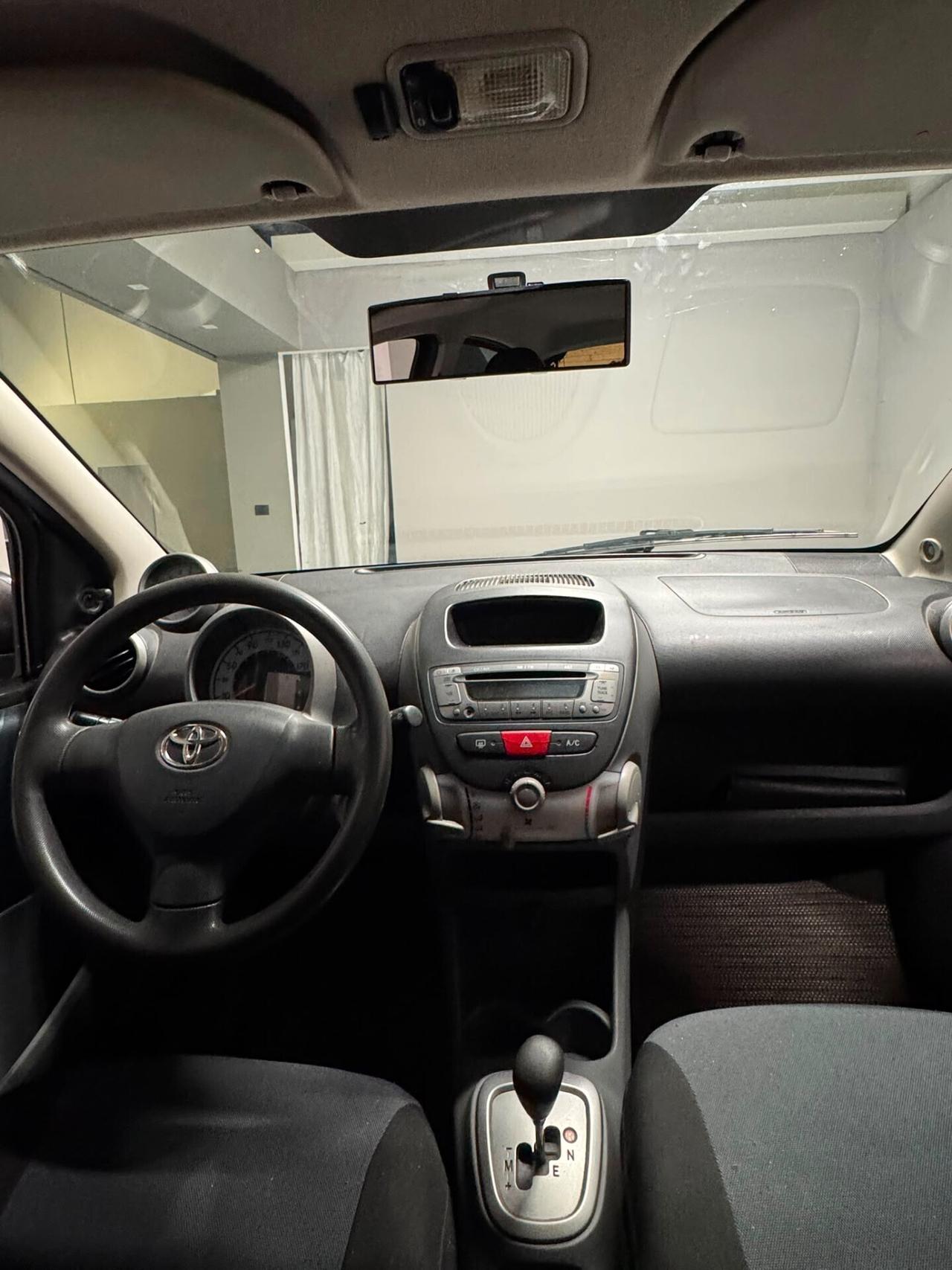 Toyota Aygo 1.0 12V VVT-i 5 porte Sol
