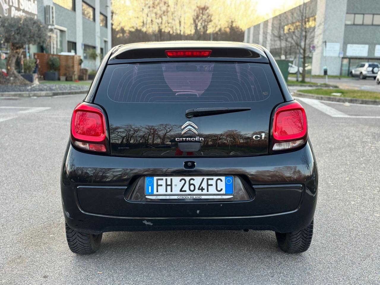 Citroen C1 VTi 68 ETG 3 porte Shine