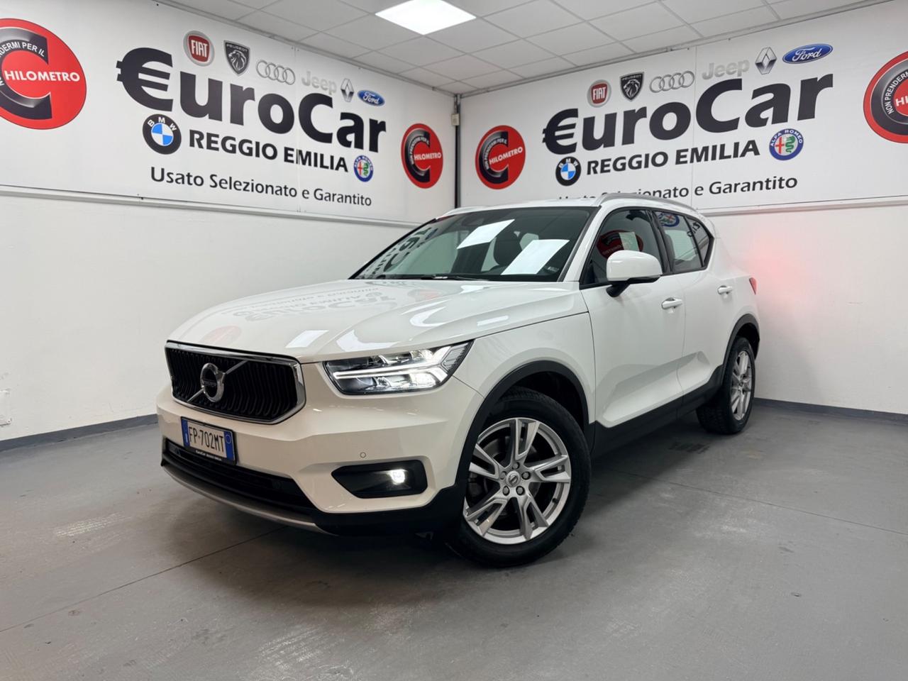 Volvo XC40 D4 2.0 190 CV AWD Geartronic Momentum 03/2018 EURO 6B