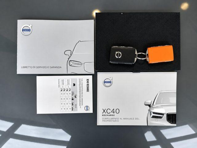 VOLVO XC40 T4 Recharge Plug-in Hybrid Inscription Expression