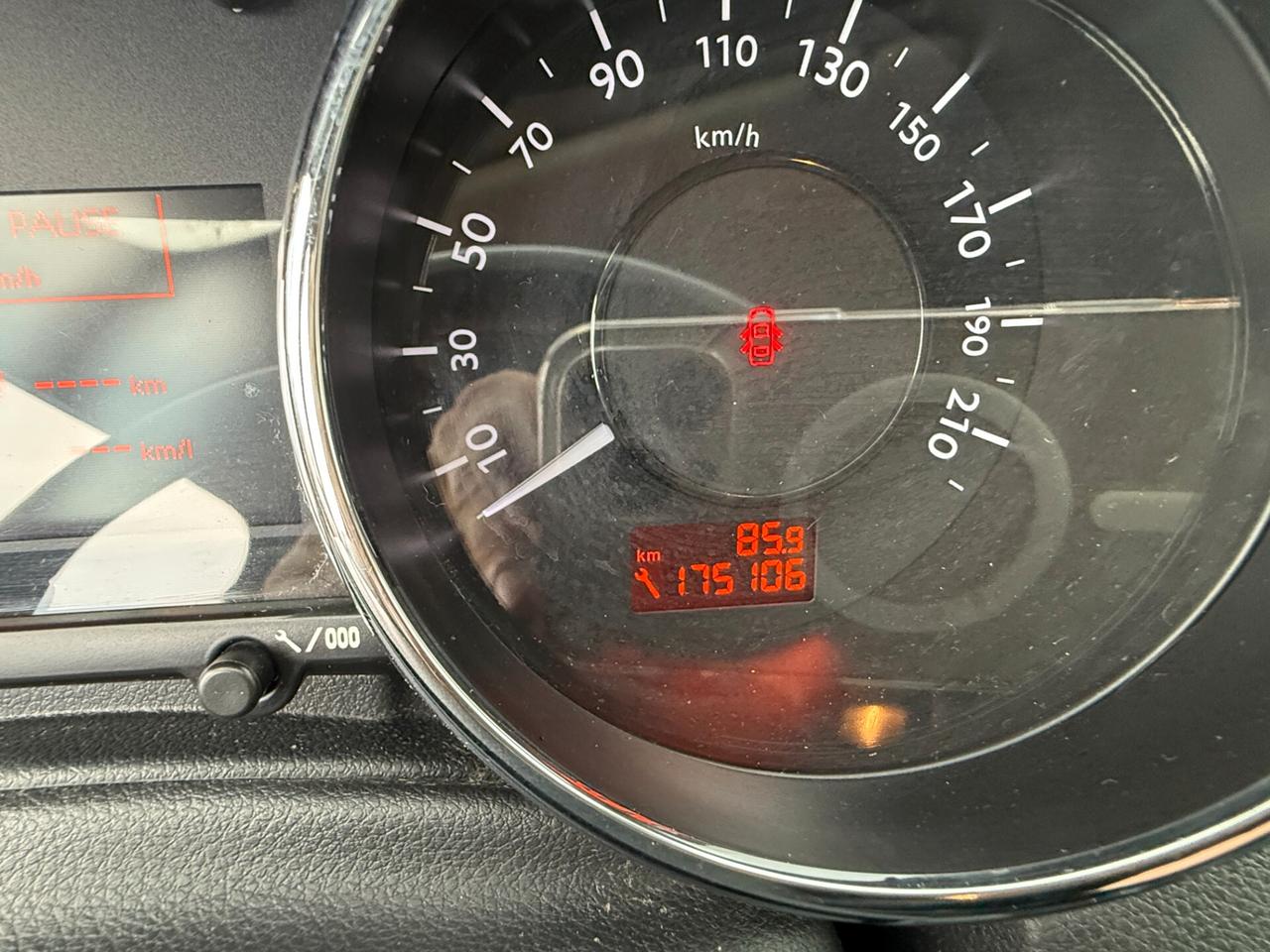 Peugeot 5008 2.0 HDi 150CV