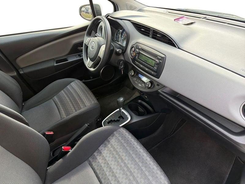 Toyota Yaris Yaris 5p 1.5h Cool my16