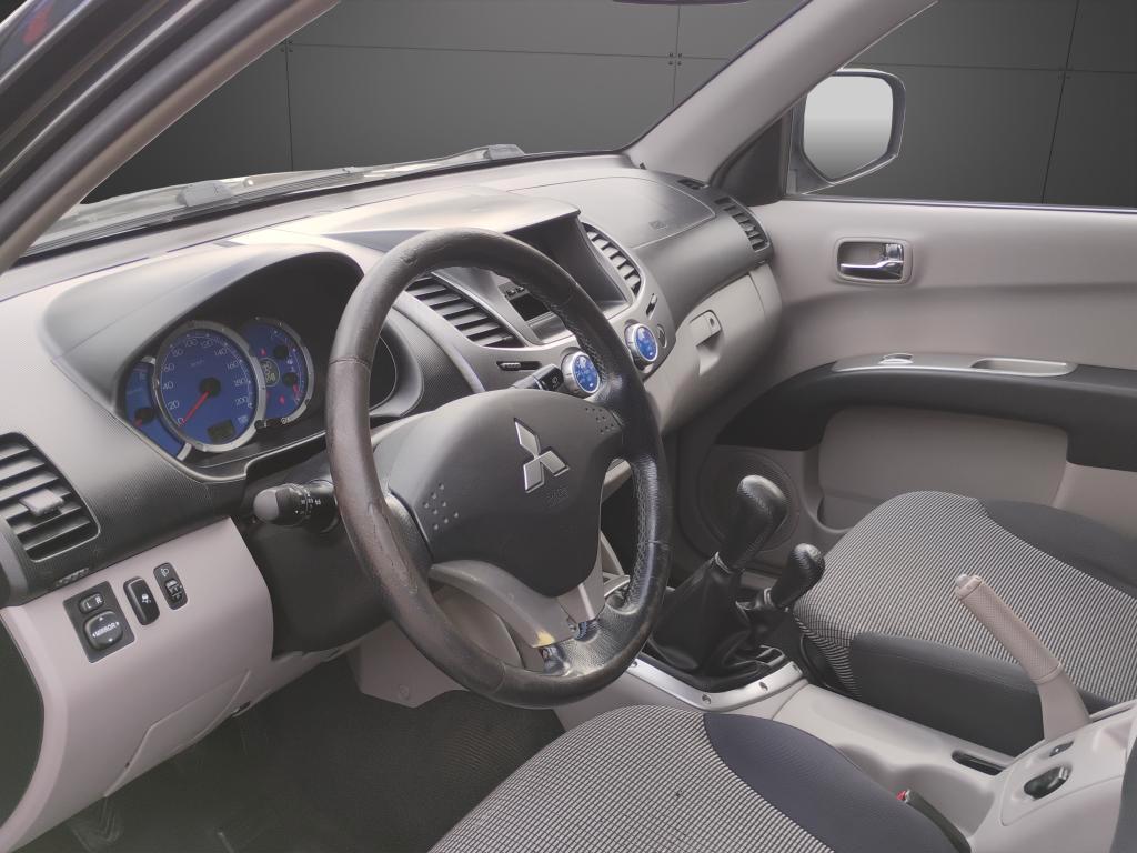 Mitsubishi L200 Double Cab L200 d.cab 2.5 di-d Intense