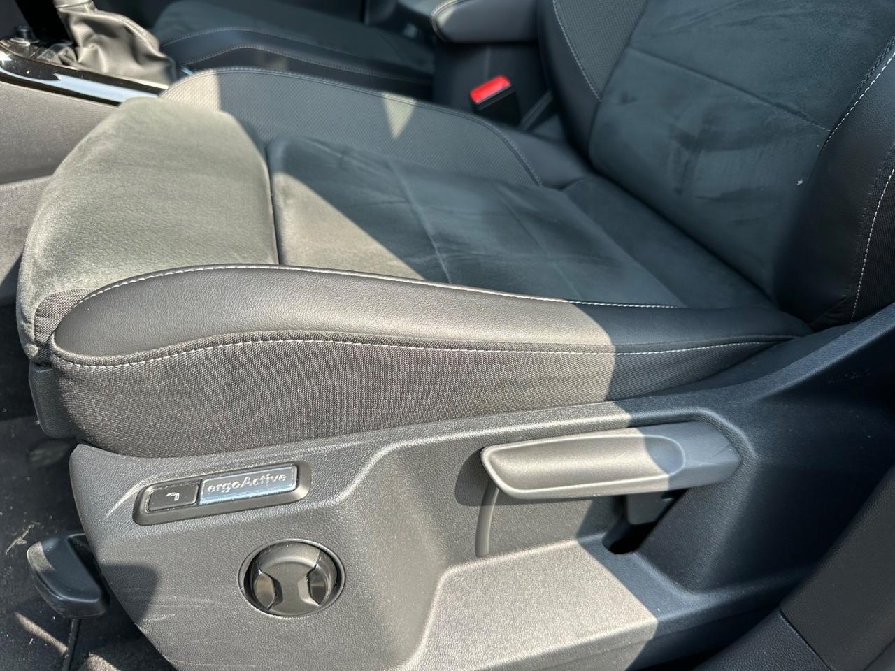 VW T-Roc 2.0 TDI DSG R-Line Possibile Finanziamento