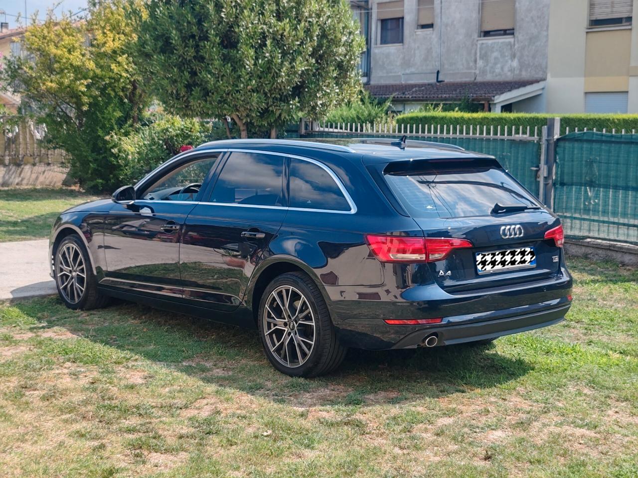Audi A4 2.0 TDI" 150 cv S tronic Sport 2016