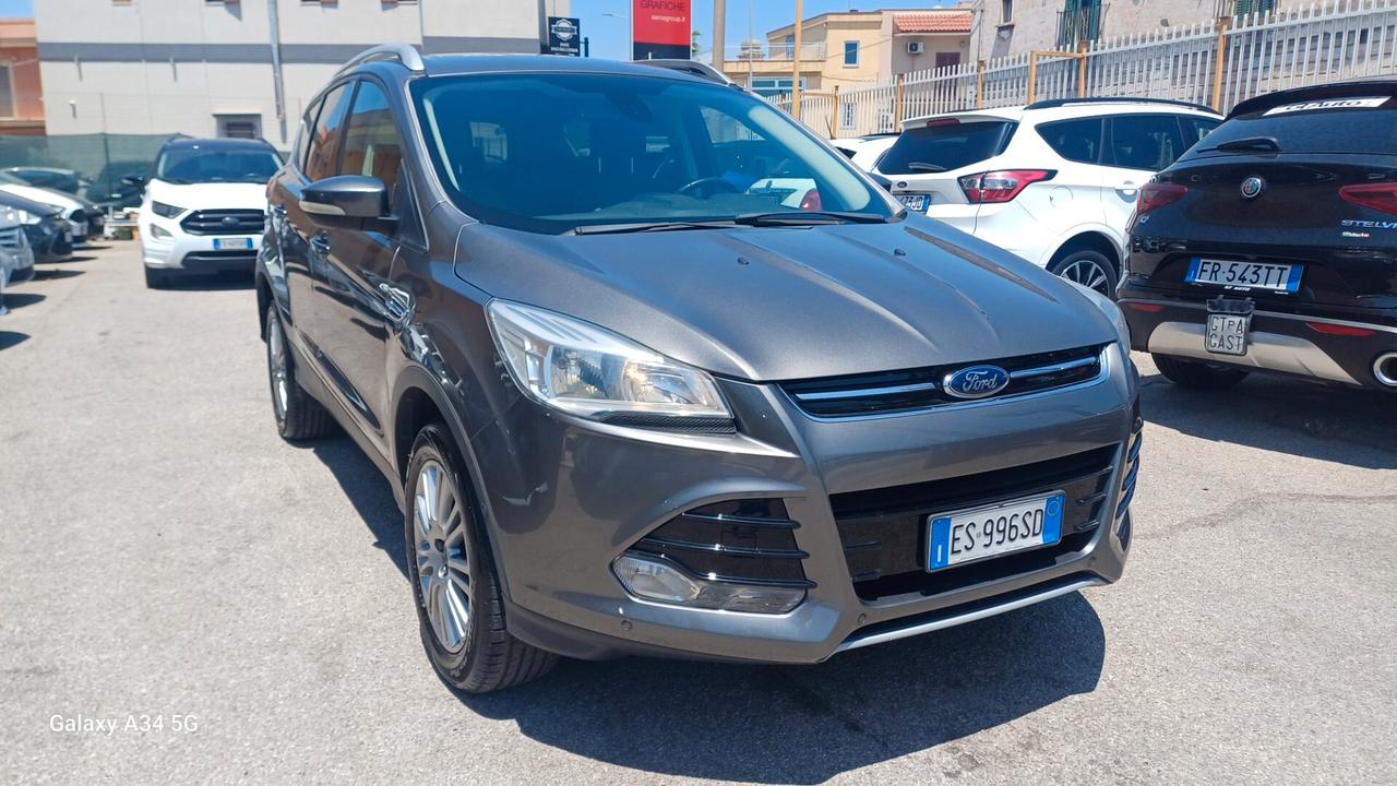 Ford Kuga 2.0 TDCI 140 CV 4WD Powershift Titanium
