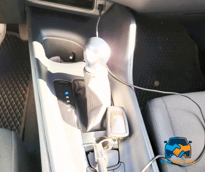 Toyota C-HR 1.8h Business e-cvt