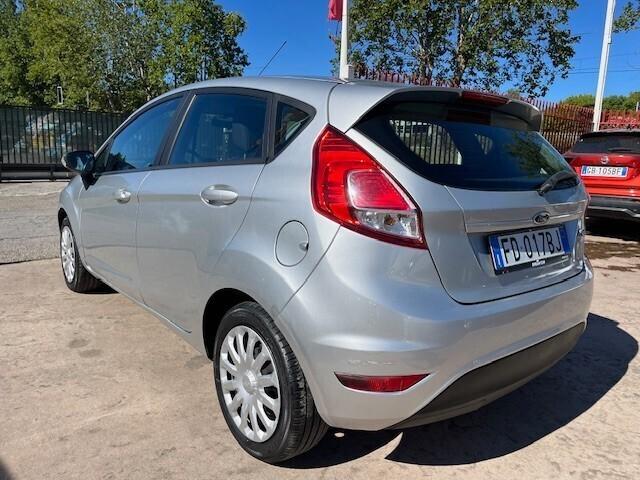 Ford Fiesta 1..2 5 porte Titanium