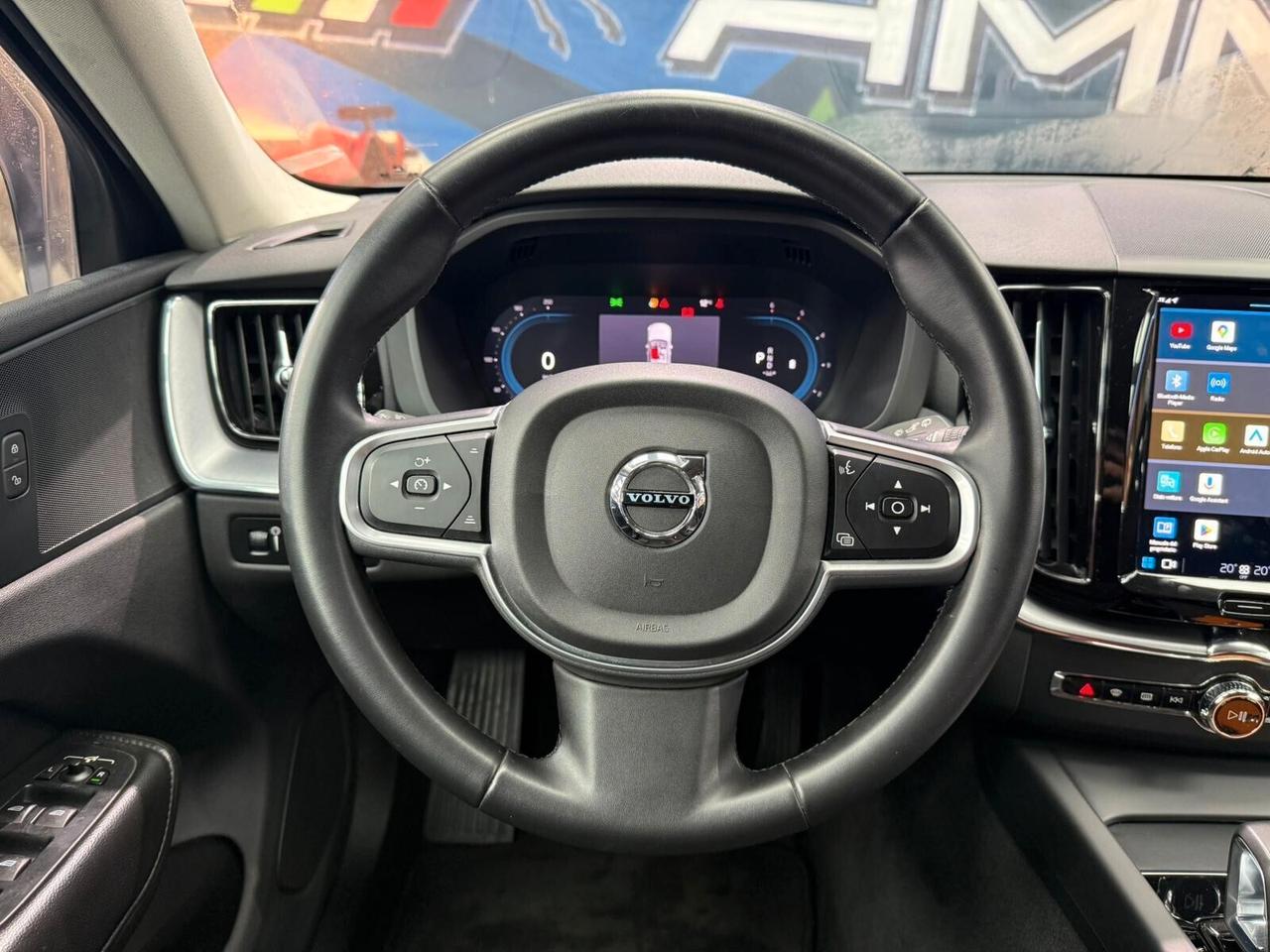 Volvo XC60 B4 (d) automatico Plus Dark (888)