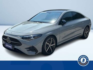 Mercedes-Benz CLA 200 Automatic Coupé 4Matic AMG Line Premium