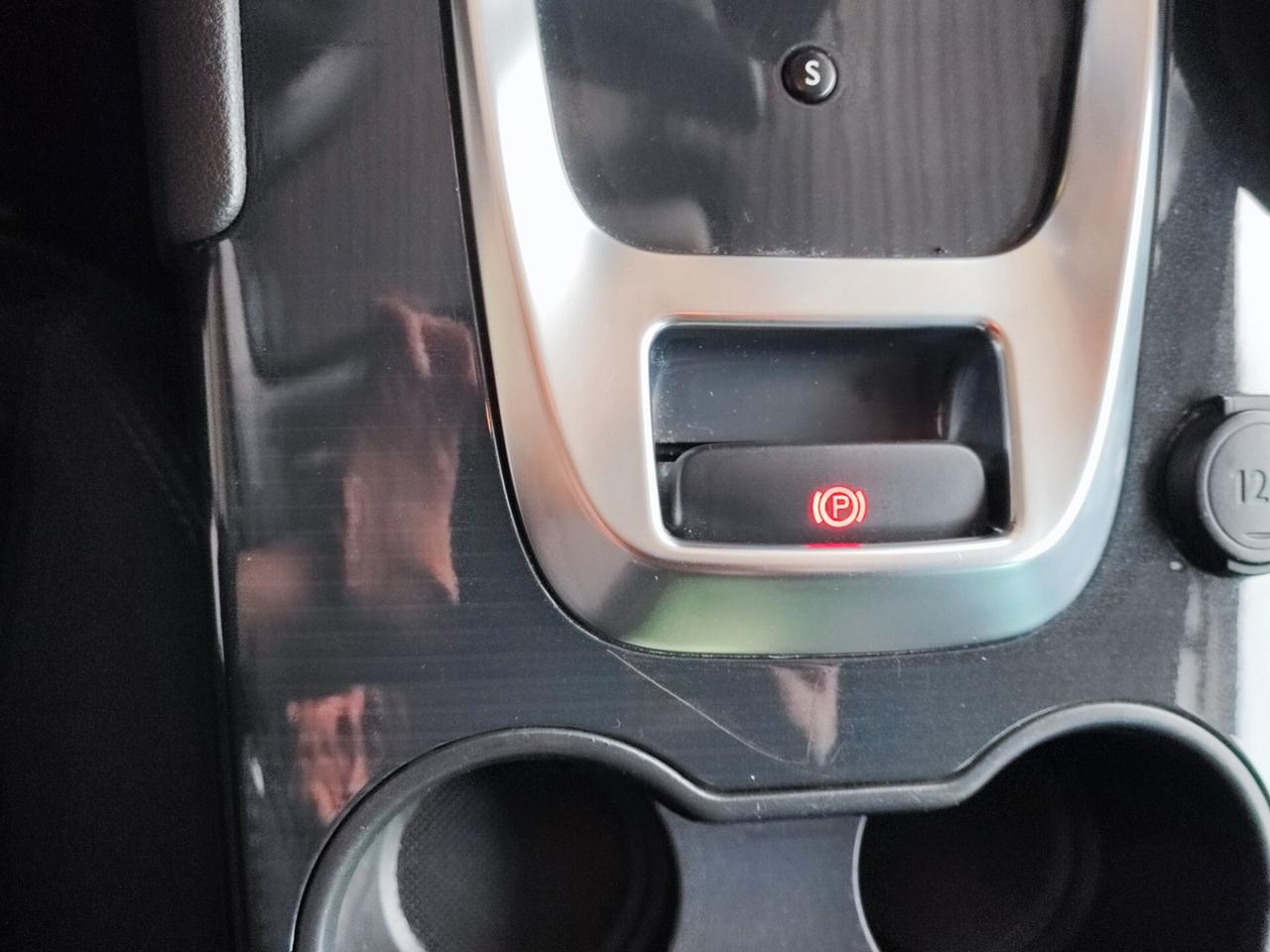 Peugeot 3008 1.6 HDi 115CV Business