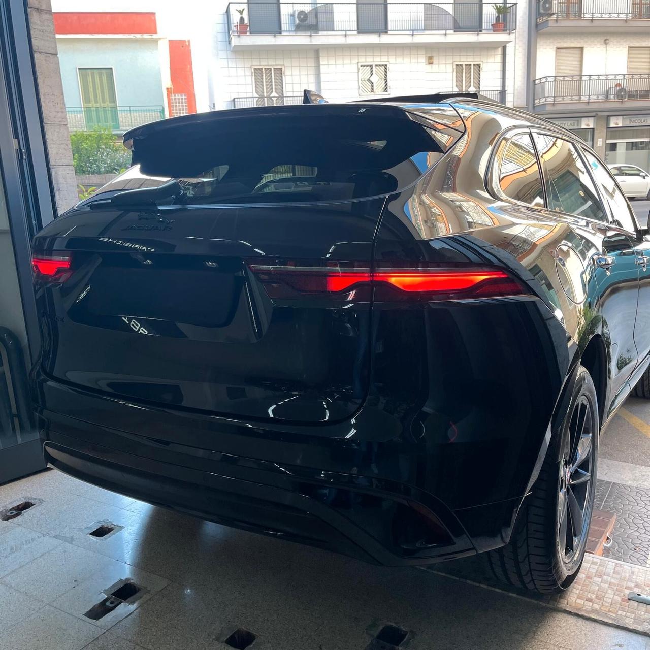 Jaguar F-Pace 2.0 D 204 CV AWD aut. R-Dynamic SE