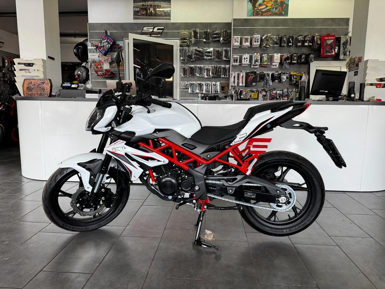 Benelli BN 125