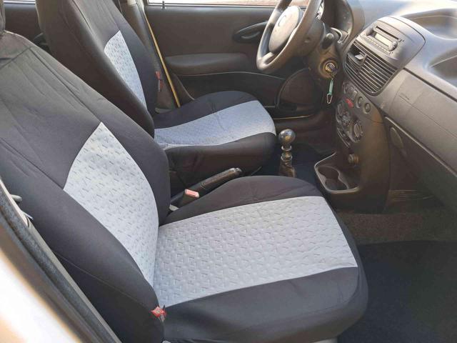 FIAT Punto 1.2 5 porte Active Natural Power NEOPATENTATI