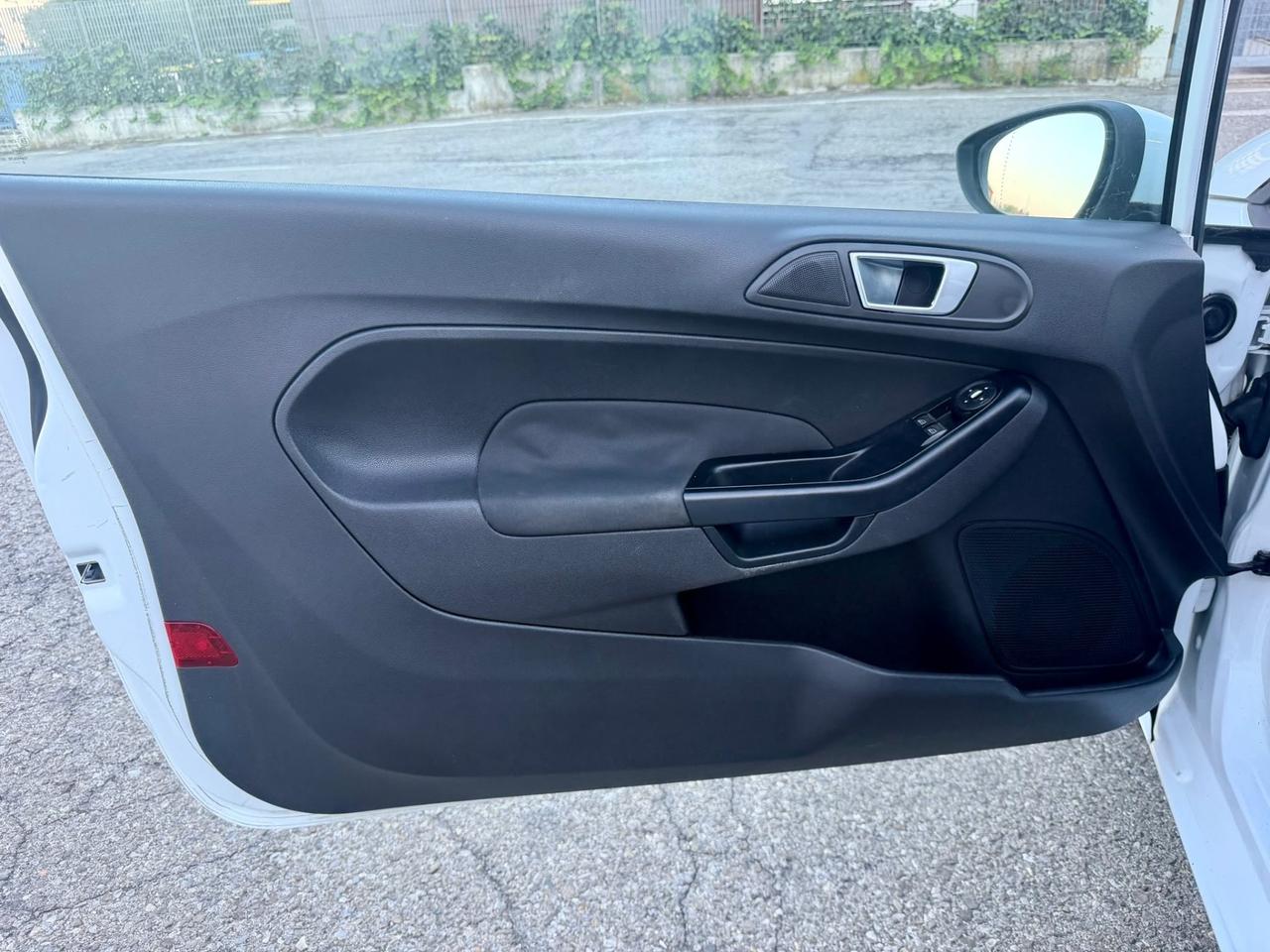 Ford Fiesta 3porte 1.0benz 2013 122.000km per neopatentati