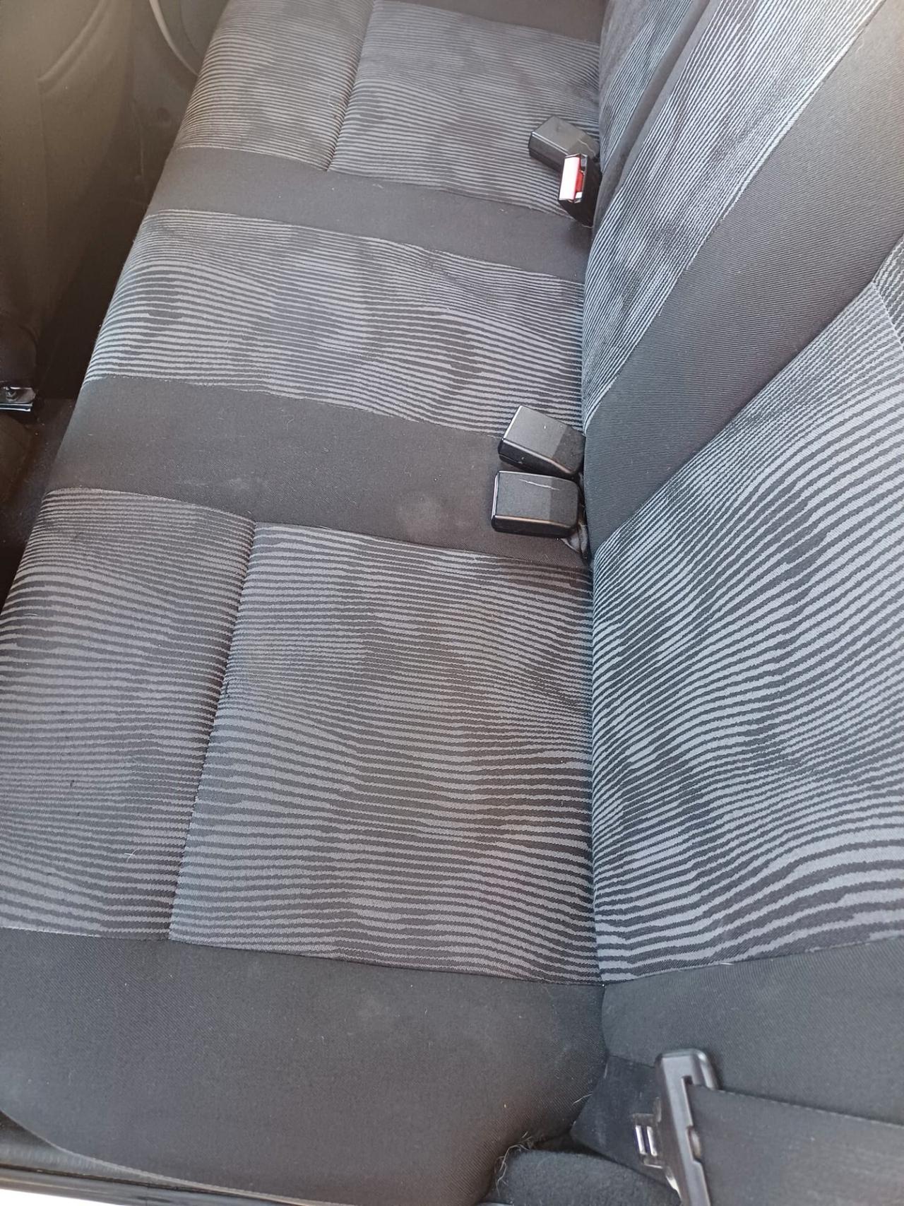 Dacia Sandero GPL DI SERIE Laureate - 2010