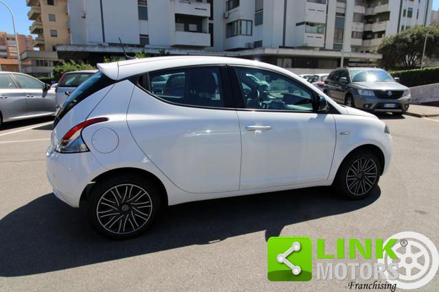 LANCIA Ypsilon 1.0 FireFly 5 porte S&S Hybrid Alberta Ferretti