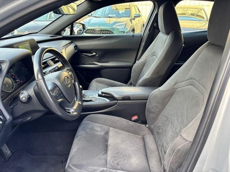 Lexus UX Hybrid Business