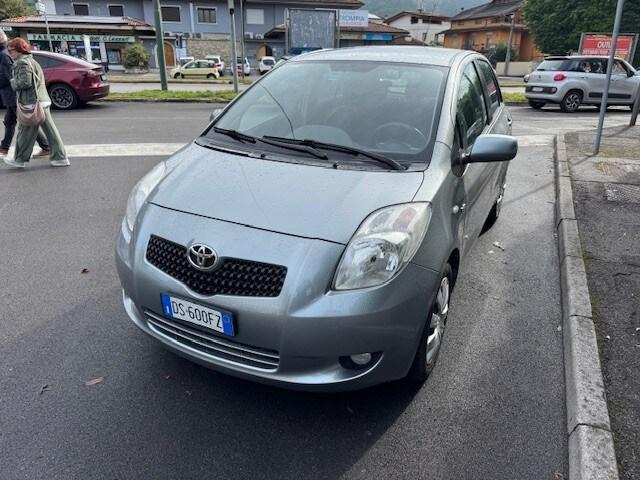 TOYOTA Yaris 2ª serie Yaris 1.4 D-4D 5 porte Sol
