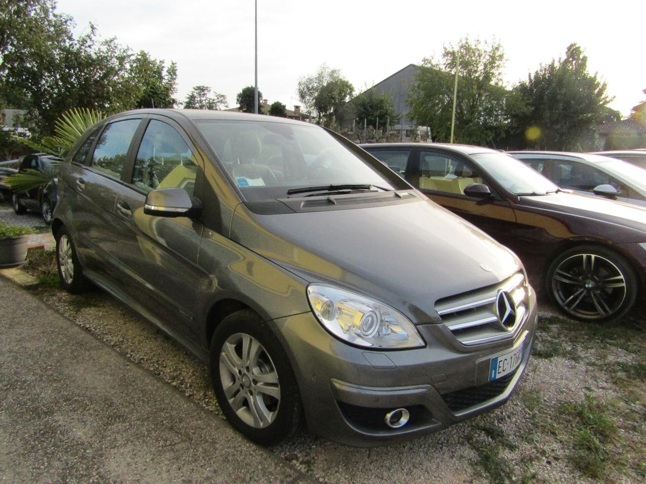 Mercedes-benz B 180 AUTOMATIC Executive