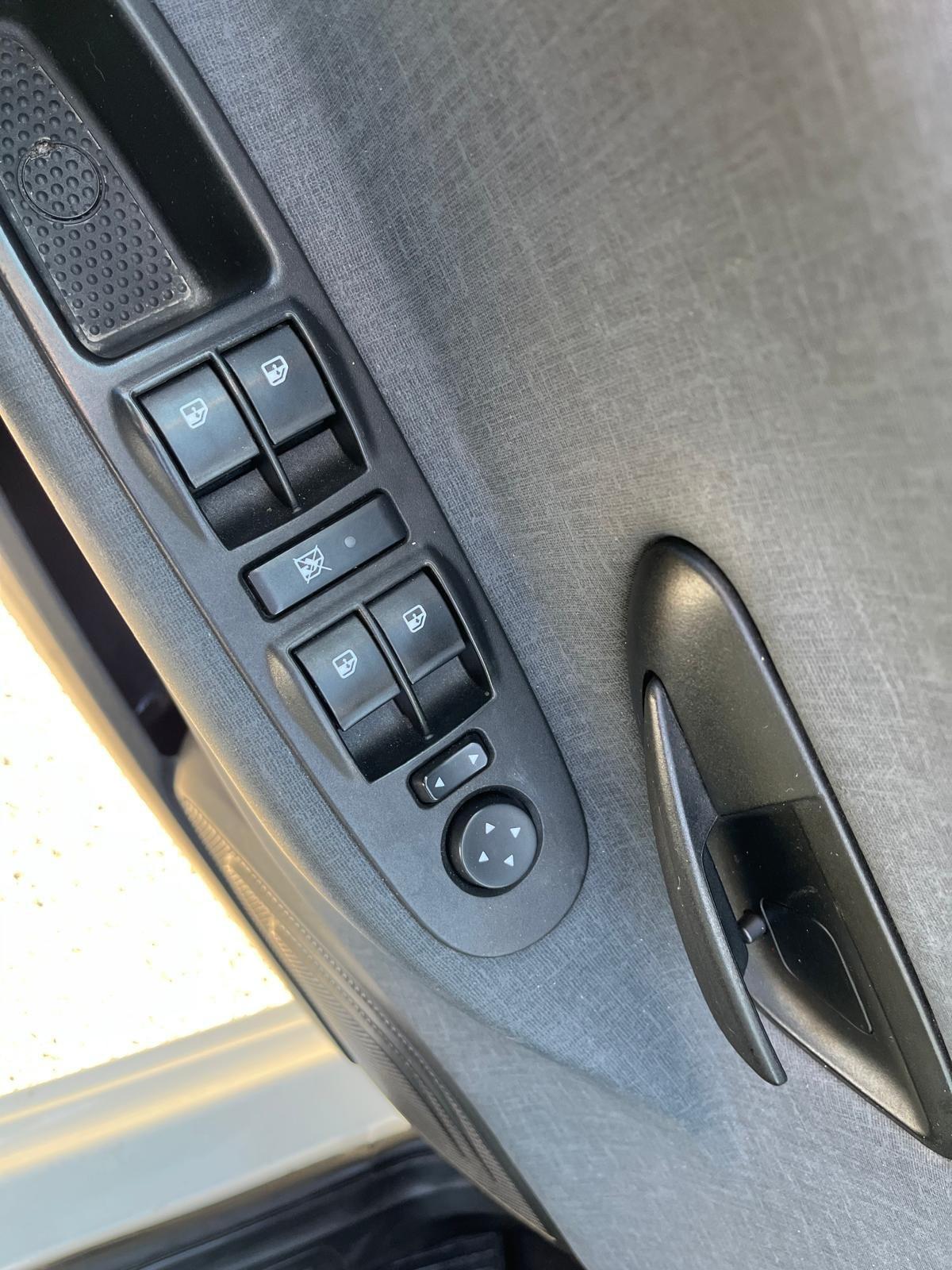 Lancia y 1.0 hybrid- 69 cv -km 69000-06/2022