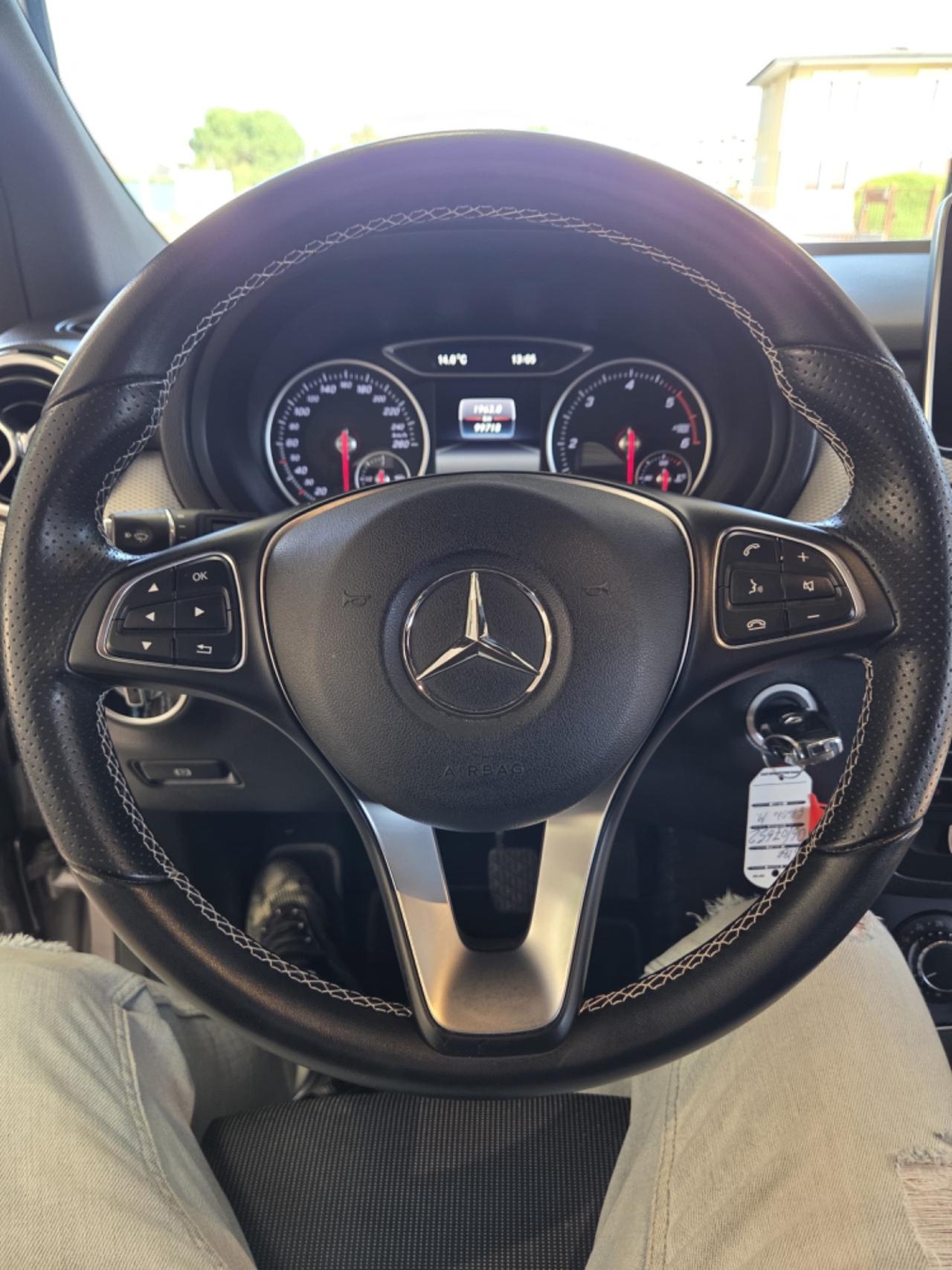 Mercedes-benz B 180 AMG