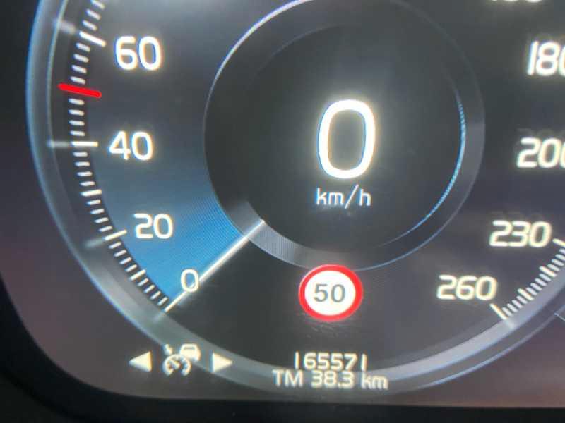 VOLVO V60 2.0 b4 MoMenTuM Business AuTo