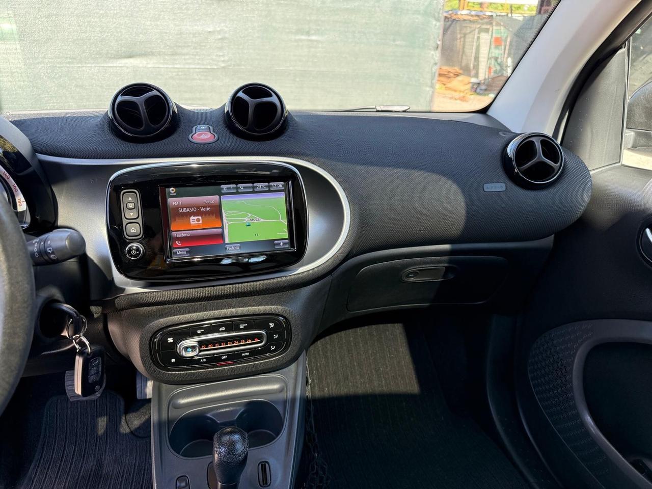 Smart ForTwo 90 0.9 Turbo twinamic Superpassion NAVI LED *PROMO*