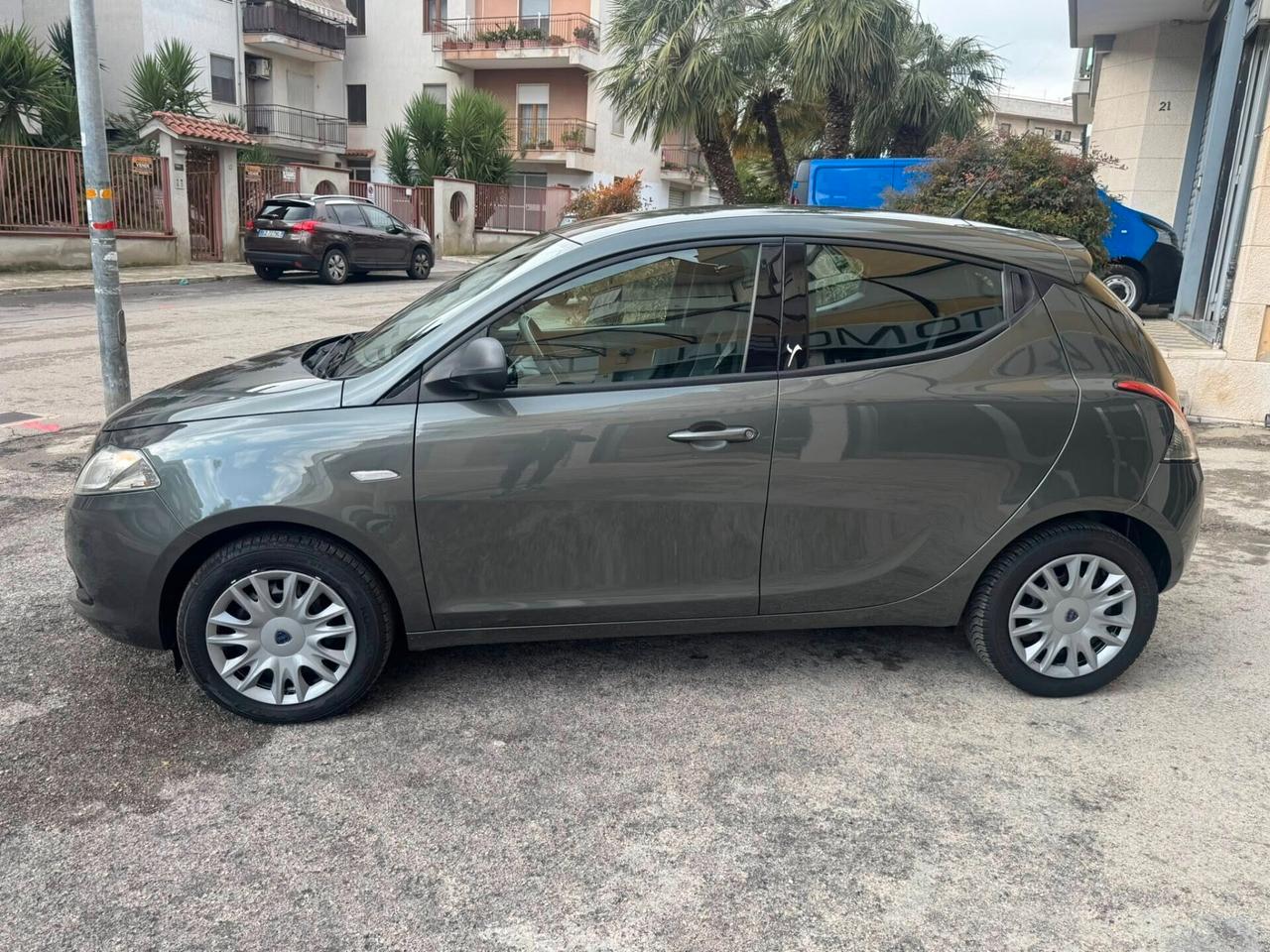 LANCIA YPSILON 1.2 BENZINA GOLD PERFETTA