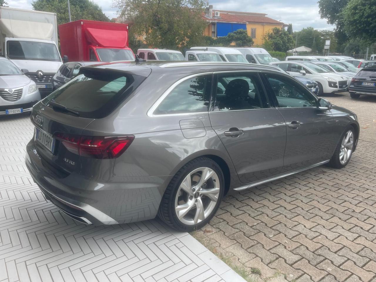 Audi A4 Avant 40 TDI S tronic line edition