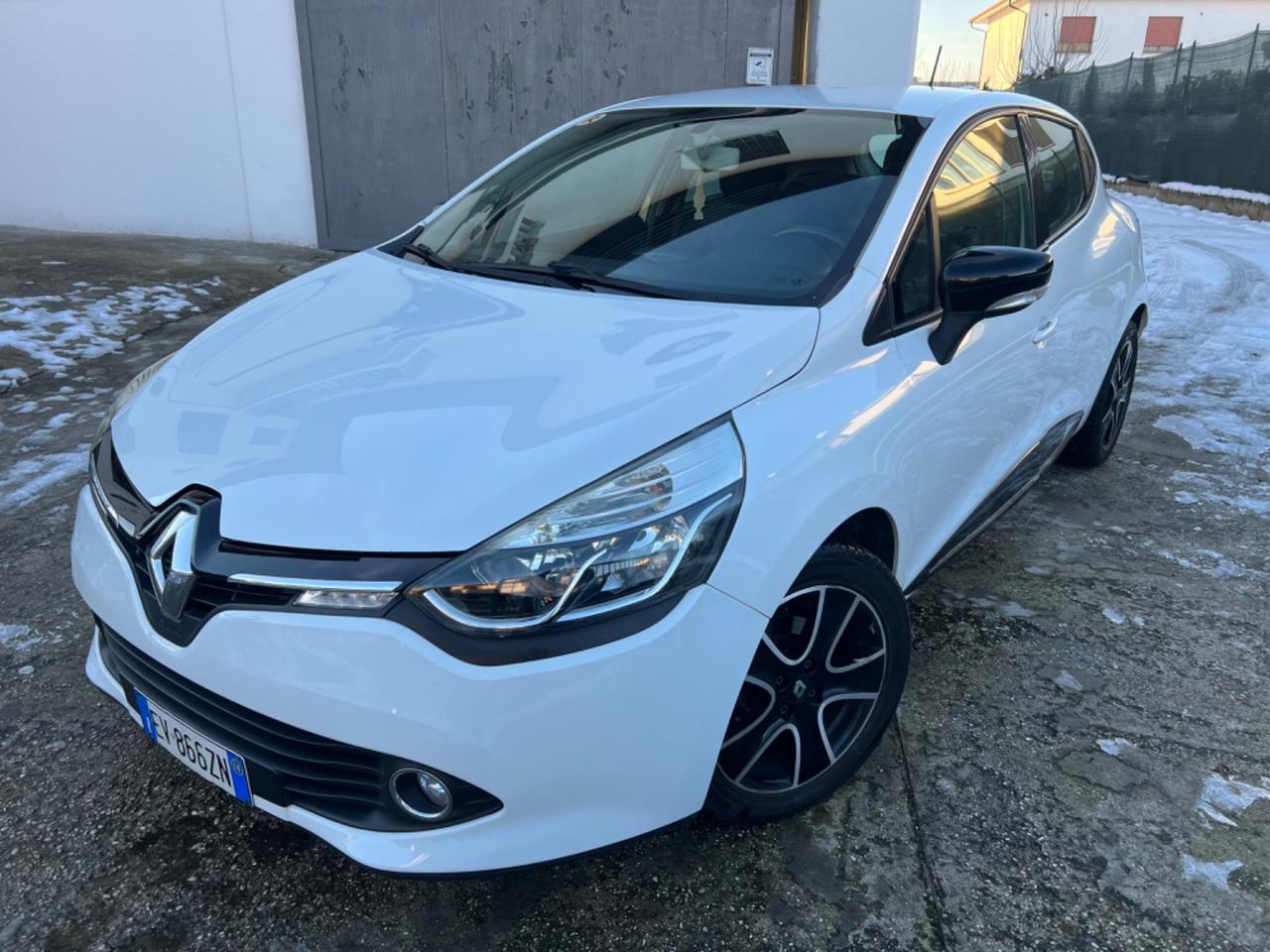 RENAULT CLIO 1.5 DIESEL EURO 5B OTTIMA NEOPATENTATI