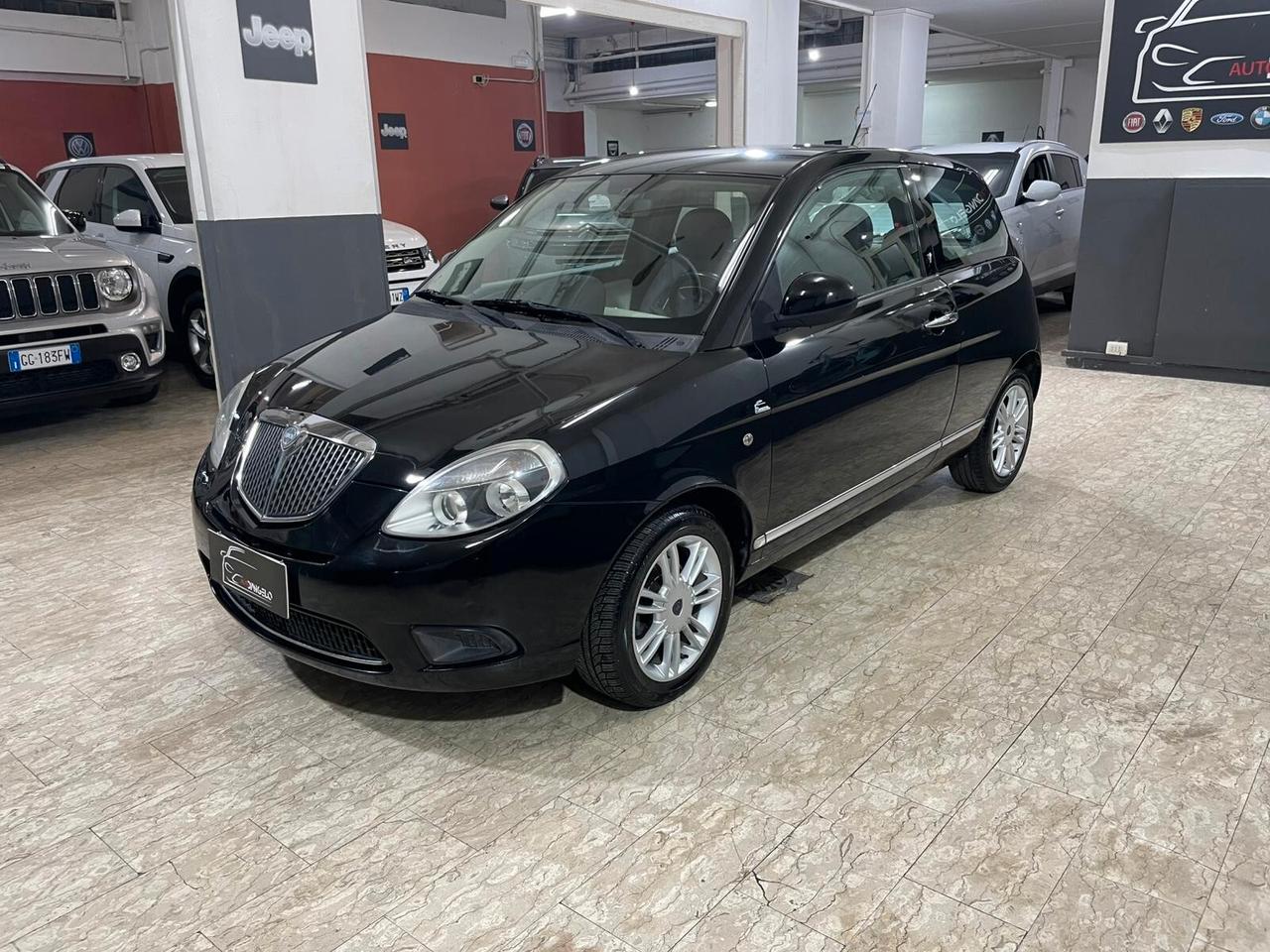 Lancia Ypsilon 1.3 MJT 75 CV Elle