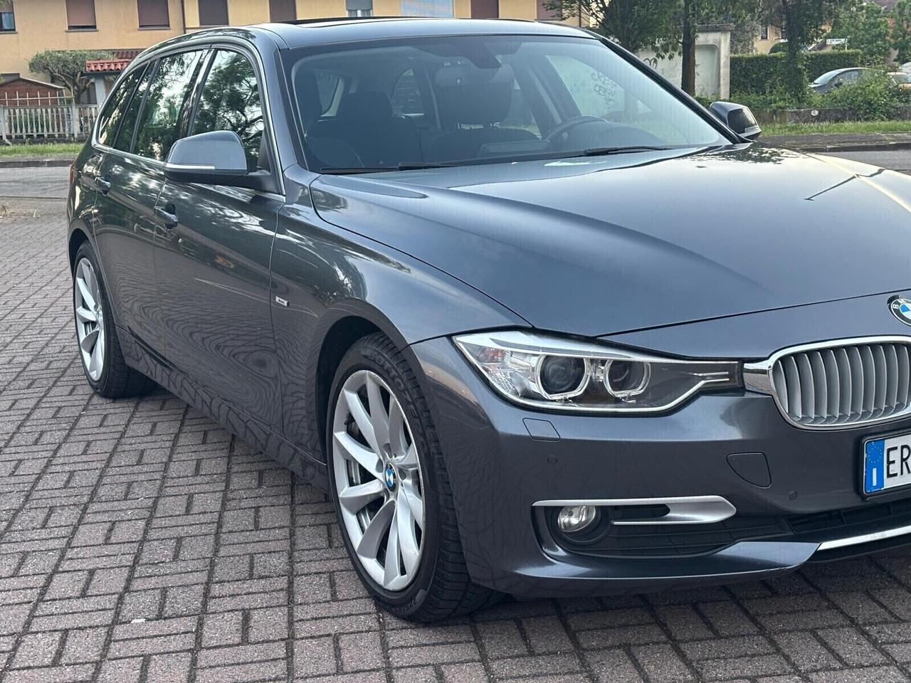 BMW 318d Touring M Sport – 2013 Contatto WhatsApp: +3936902051