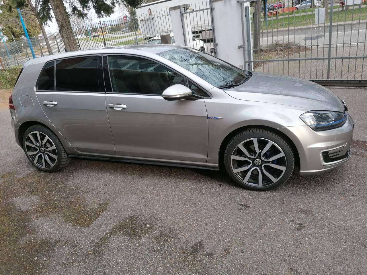 Volkswagen Golf GTE 1.4 TSI DSG 5p. Plug-In-Hybrid - 204cv