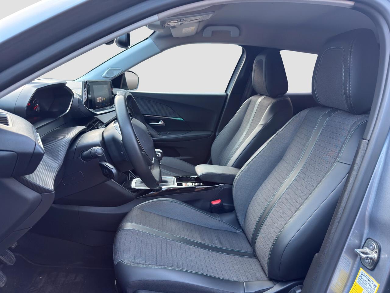 Peugeot 2008 PureTech 130 S&S Allure Pack