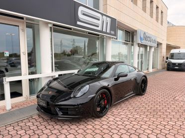 Porsche 911 Carrera 4 GTS