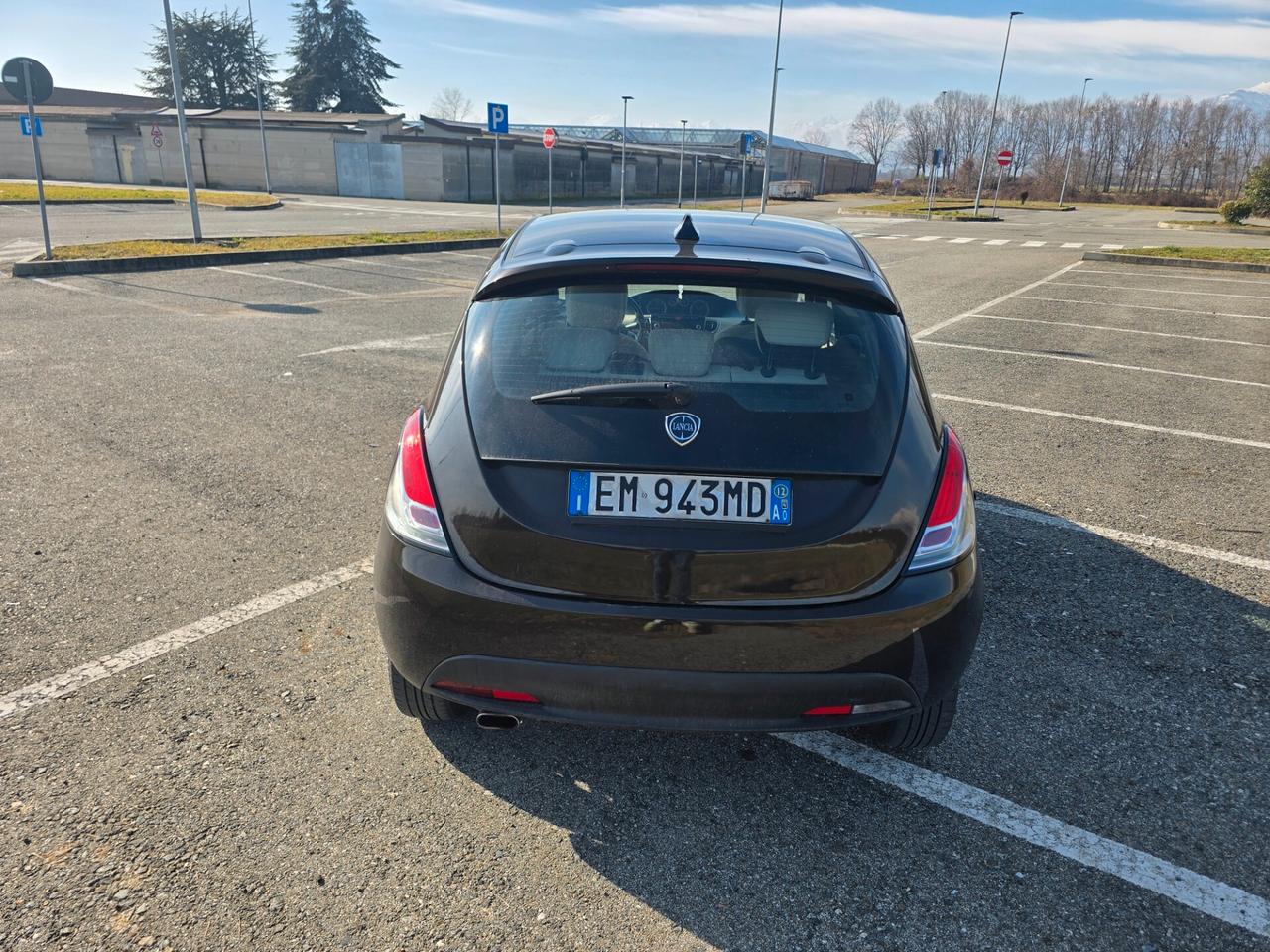 Lancia Ypsilon 1.2 69 CV 5 porte GPL Ecochic Gold