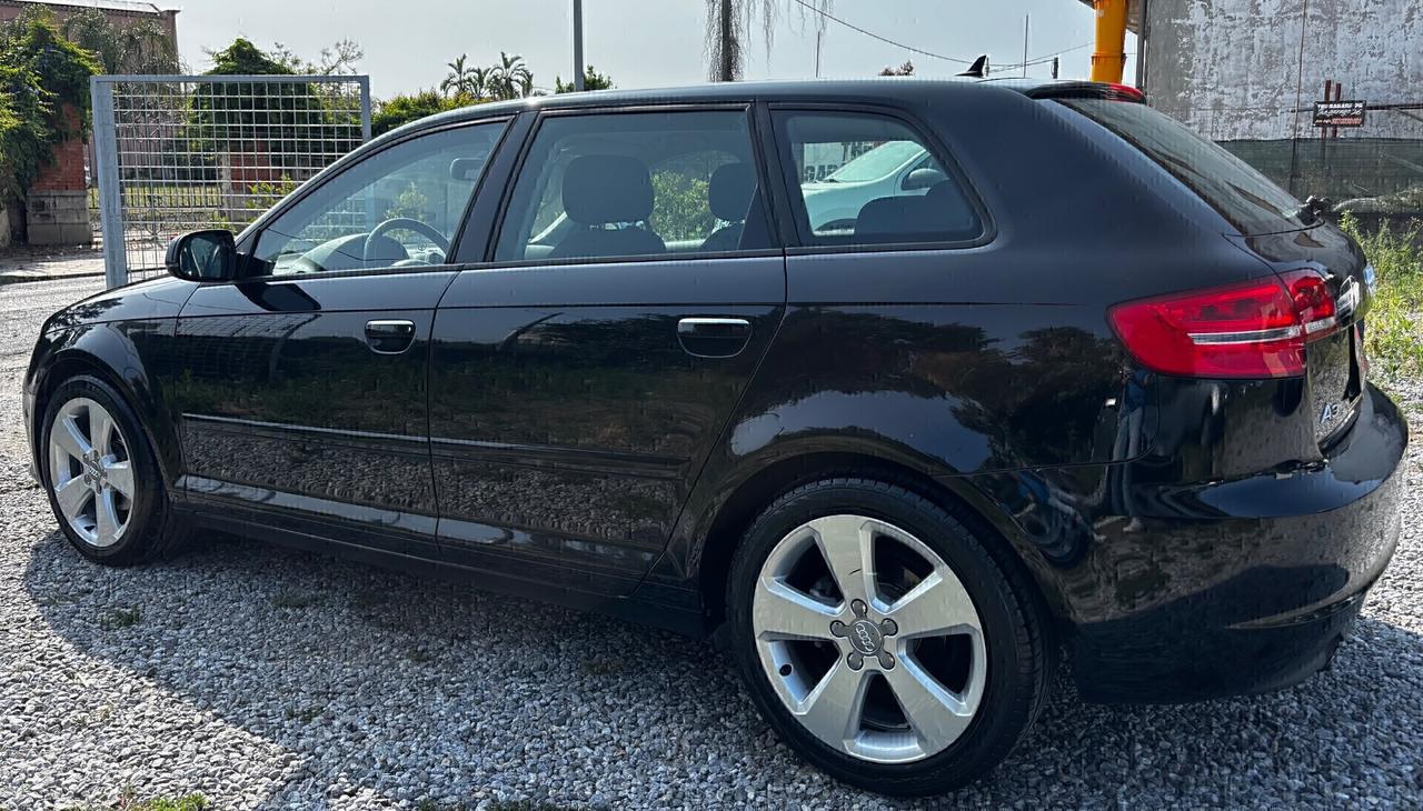 Audi A3 SPB 1.6 TDI 105 CV CR Ambition