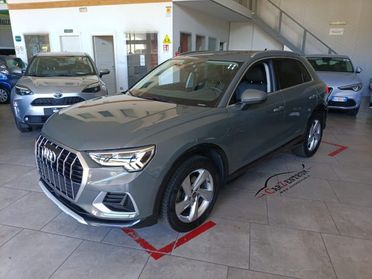 AUDI Q3 35 TDI quattro S tronic Business Advanced