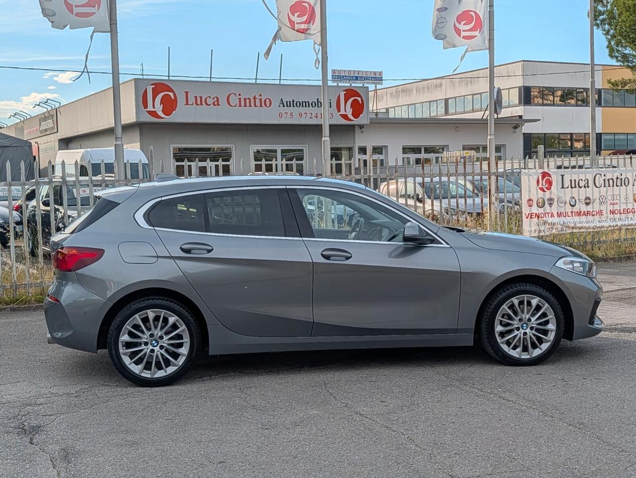 Bmw 118 118d 5p. Business Advantage