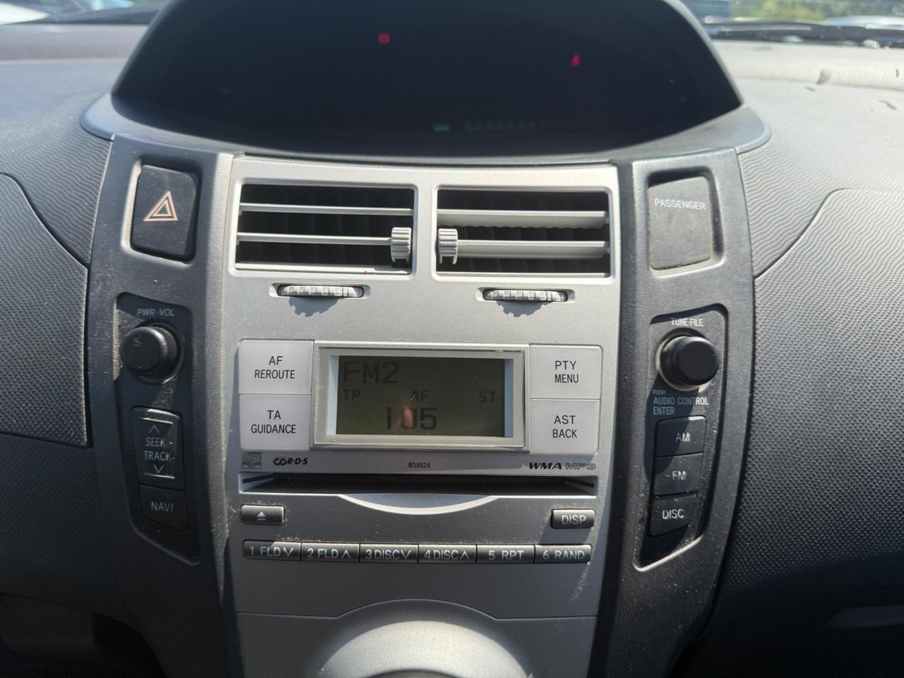 Toyota Yaris 1.0 5 porte Sol