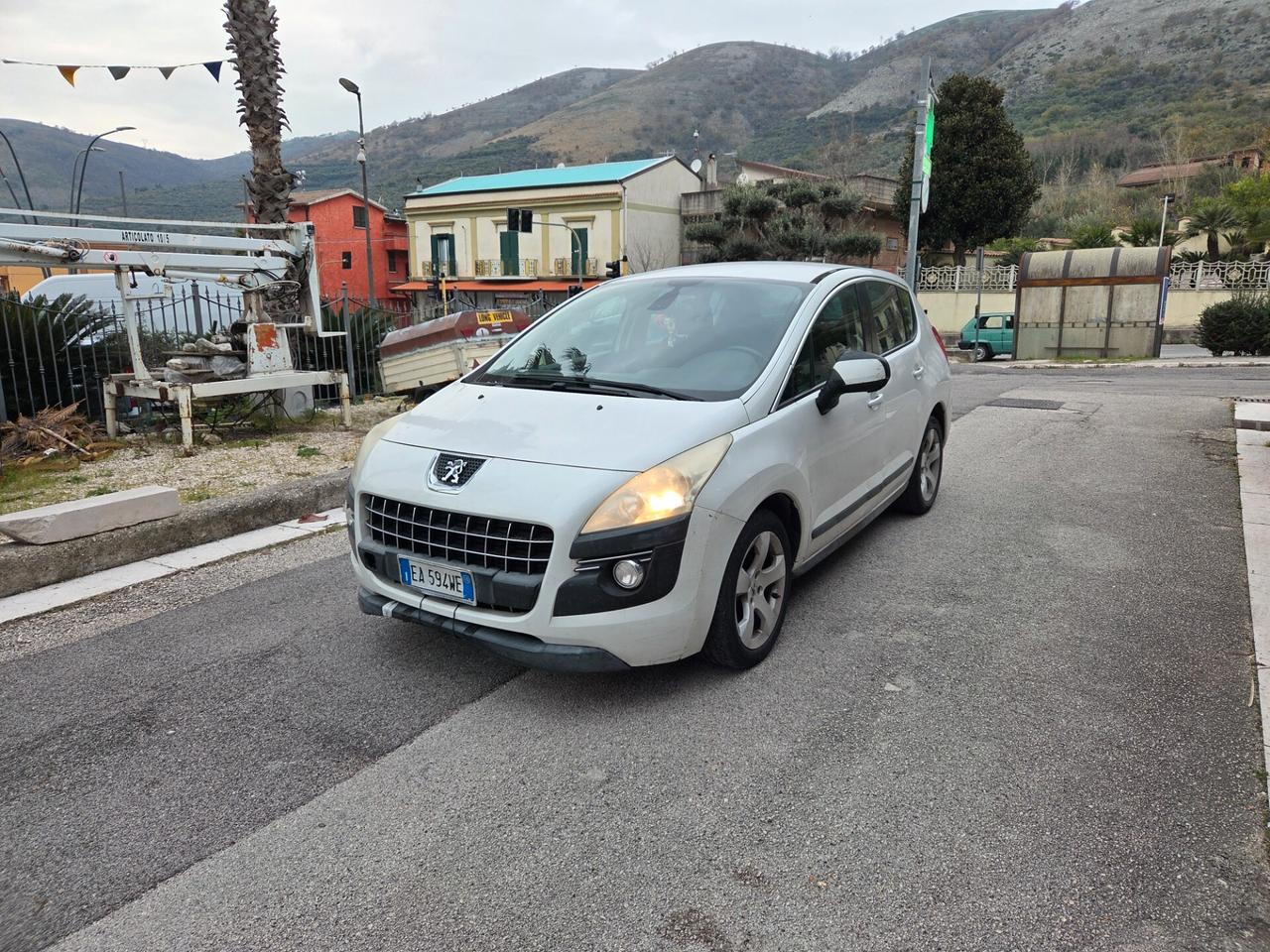 Peugeot 3008 1.6 HDi 110CV cambio robotizzato Tecno