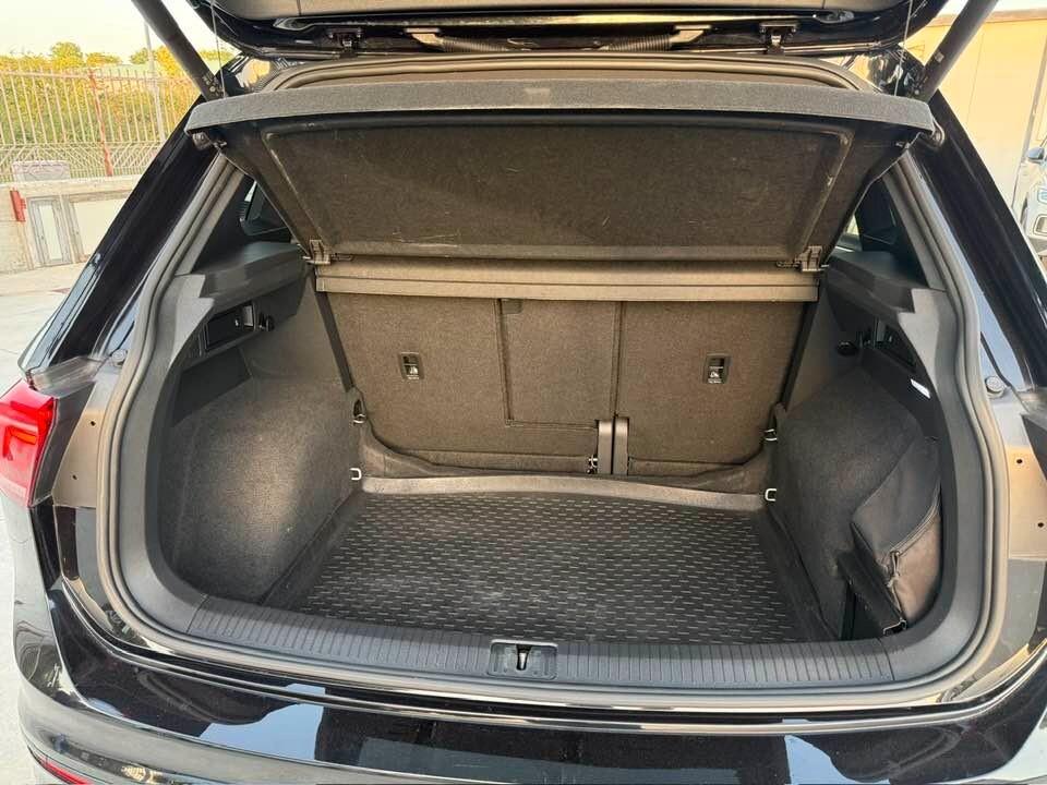 Volkswagen Tiguan 2.0 TDI 150 CV DSG R-Line