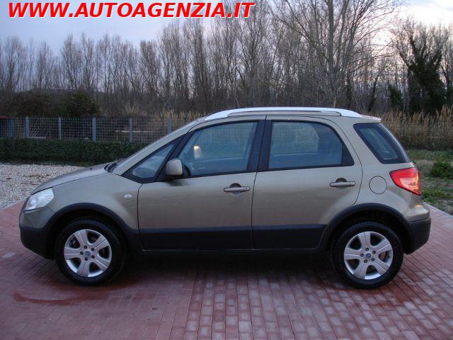 FIAT Sedici 1.9 MJT 4x4 Emotion...